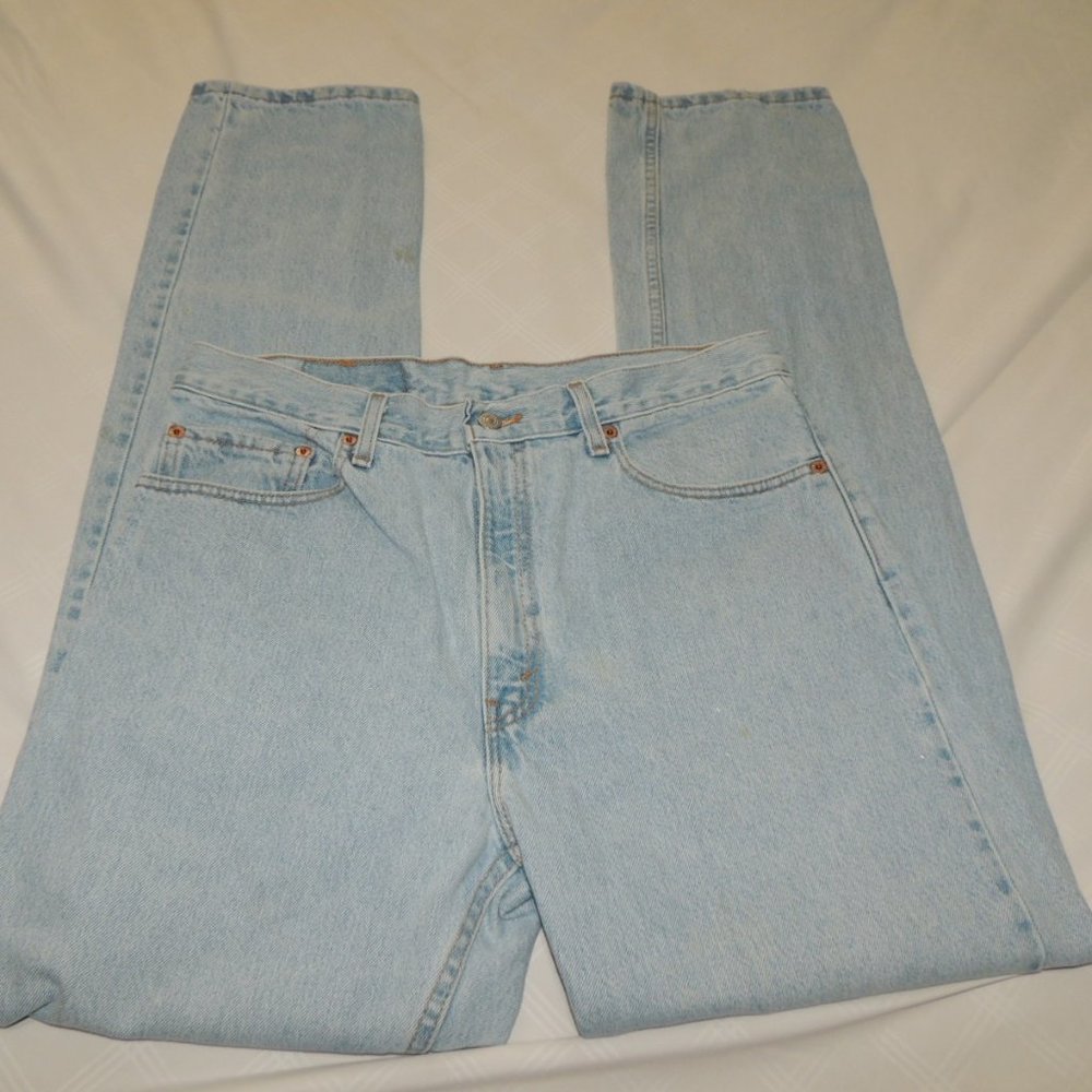 Mens LEVIS STRAUSS 505 Size 34 x 34 Denim JEANS